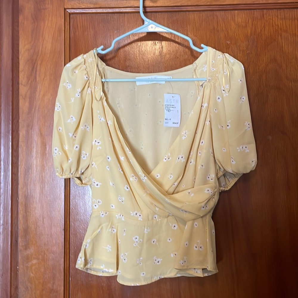 Pretty springtime blouse!